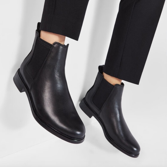 Clarks - Clarkdale  Arlo Black Leather Low Heel Chelsea Boot - Womens 8.5 WIDE - Picture 1 of 8